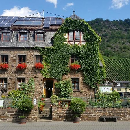 Weingut -1869- Brunnenhof Apartment Hatzenport Bagian luar foto