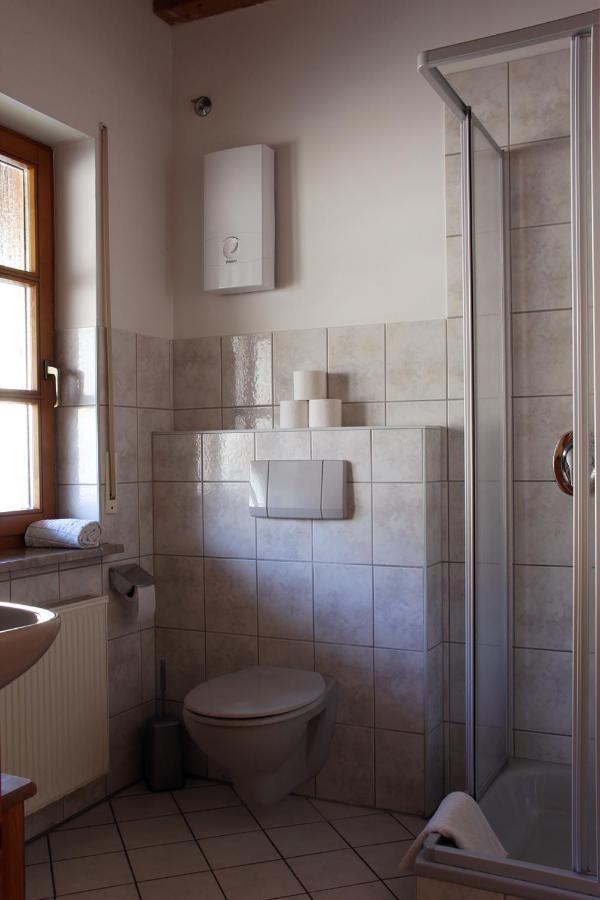 Weingut -1869- Brunnenhof Apartment Hatzenport Bagian luar foto